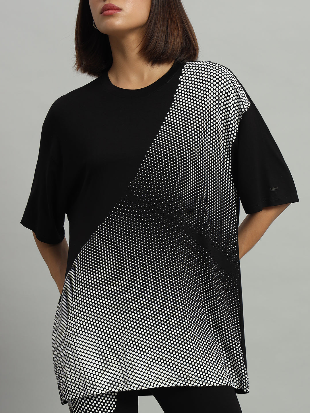 Monochrome 3D print leggings set