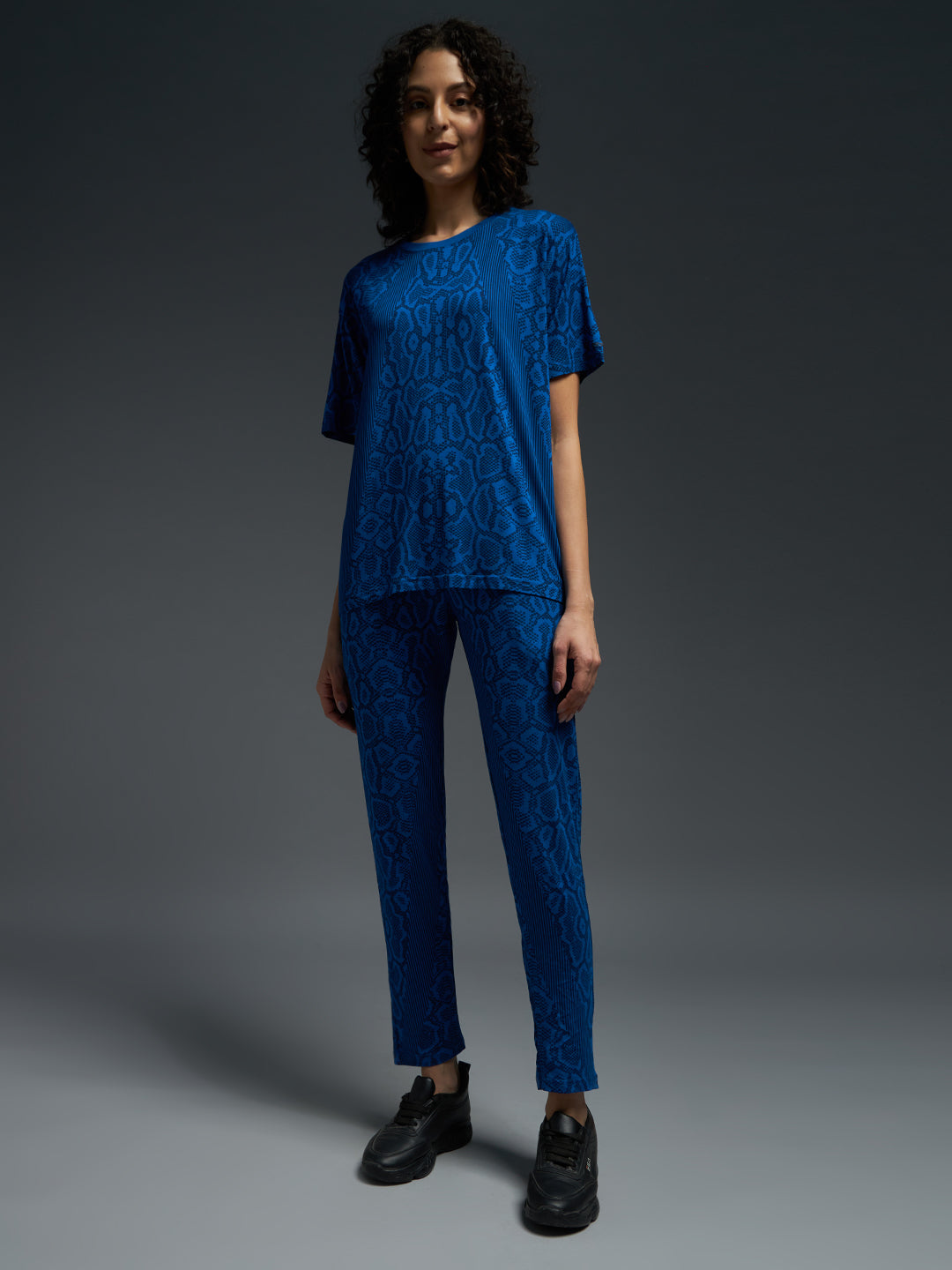 Sapphire Scaled Athletic Set